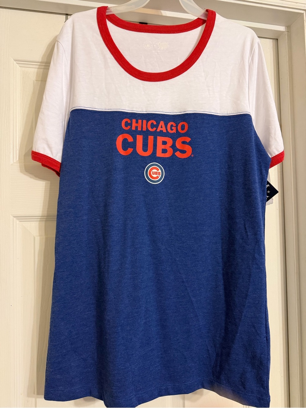 NWT Chicago Cubs T-shirt. Size:M.